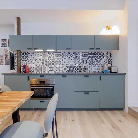 Daire Exceptionnel Duplex A Proximite De Montmartre!
