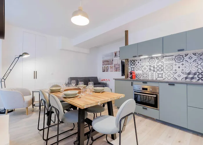 Exceptionnel Duplex A Proximite De Montmartre!